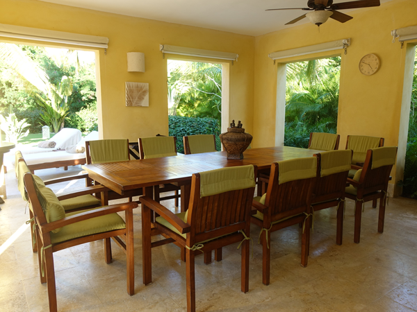 DiningRoomOutdoor_600x450